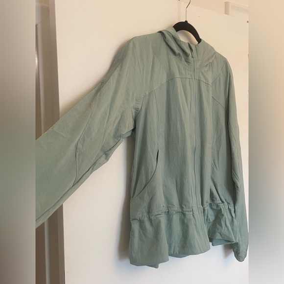 Lululemon Ready to Go Jacket - Picture 6 of 11